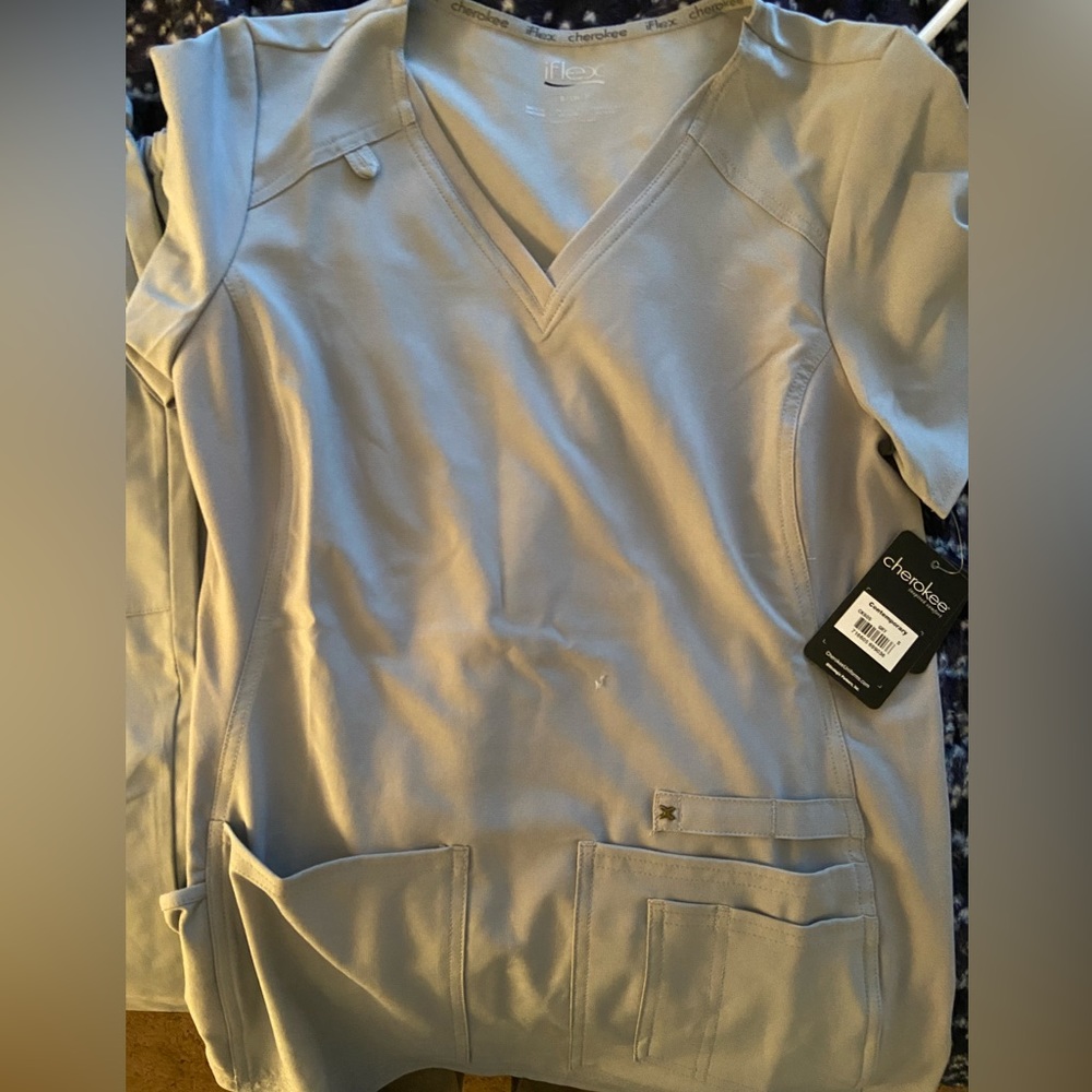 Cherokee scrubs NWT